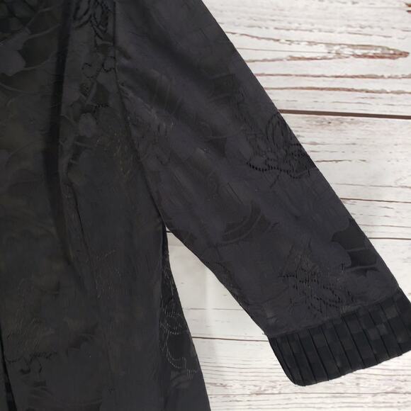 Chico's Women's Black Floral Jacquard Pleated Jacket Size 2 - Picture 8 of 12